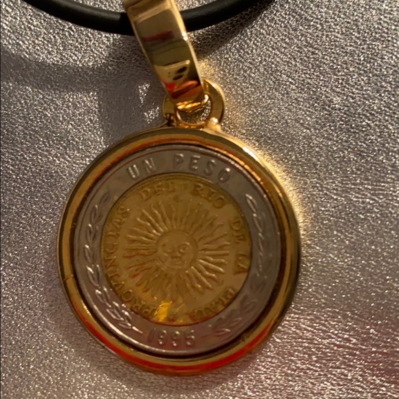 Necklace with coin - Picture 2 of 7